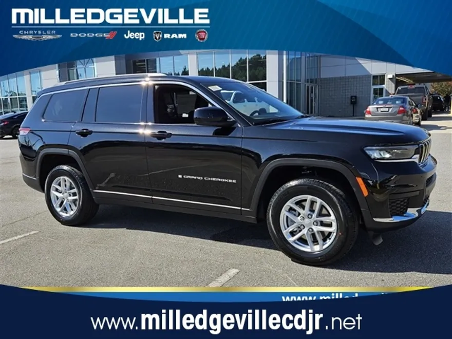 2025 Jeep Grand Cherokee Laredo photo 1