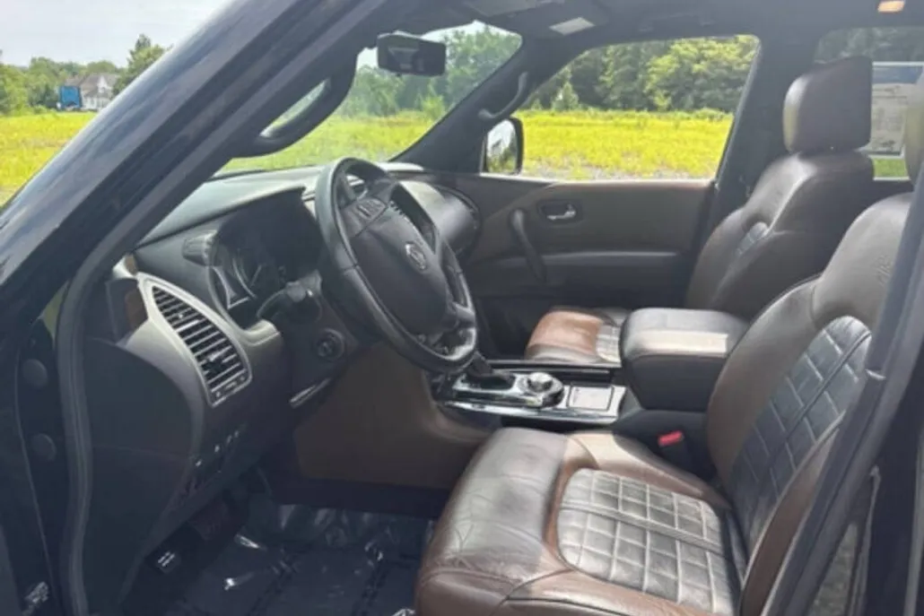 2019 Nissan Armada Platinum photo 1