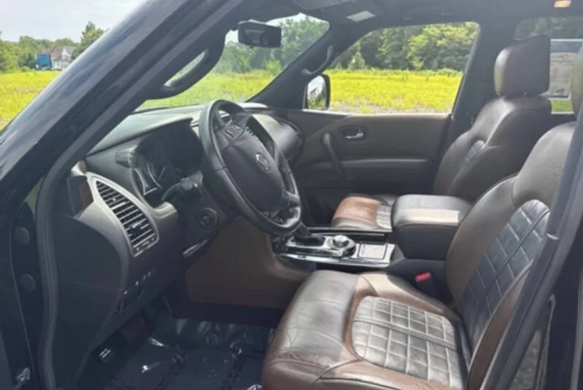 2019 Nissan Armada Platinum photo 1