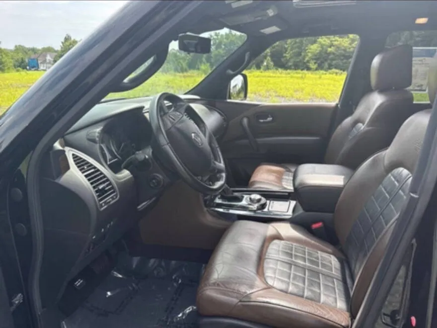 2019 Nissan Armada Platinum photo 1