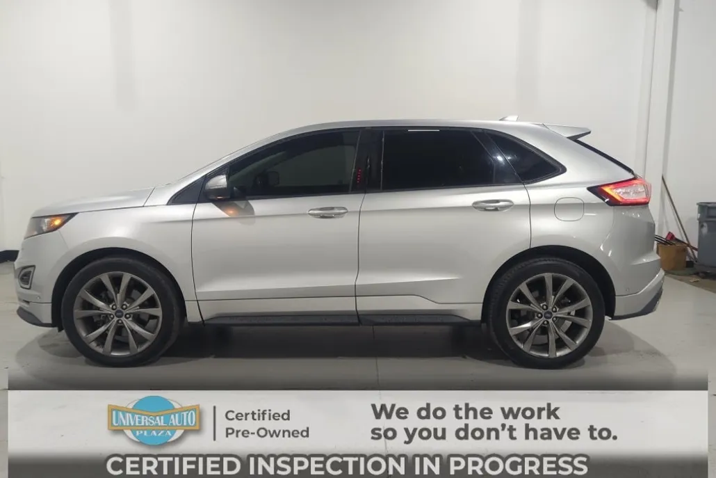 2016 Ford Edge Sport photo 1