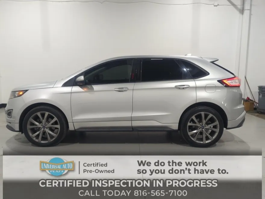 2016 Ford Edge Sport photo 1