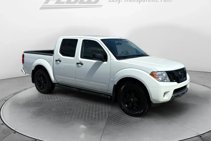 2020 Nissan Frontier Crew Cab SV photo 1
