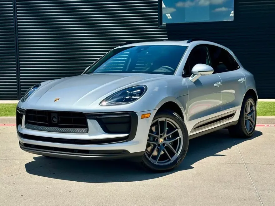 2025 Porsche Macan S photo 1