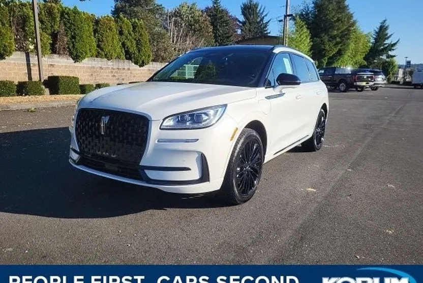 2025 Lincoln Corsair Grand Touring photo 1