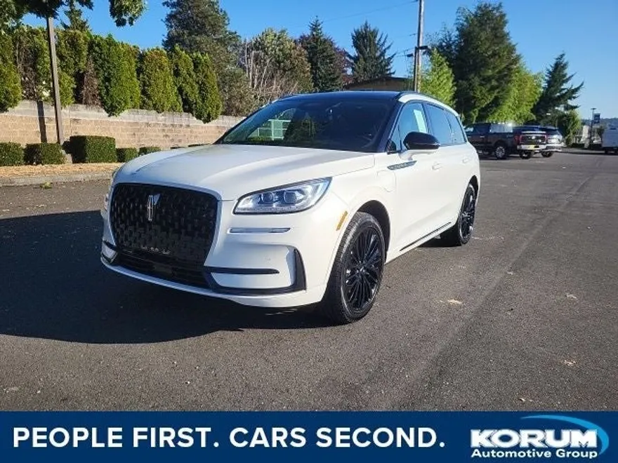 2025 Lincoln Corsair Grand Touring photo 1