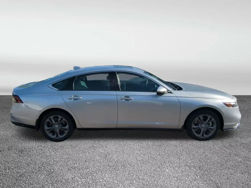 2024 Honda Accord Hybrid EX-L photo 1