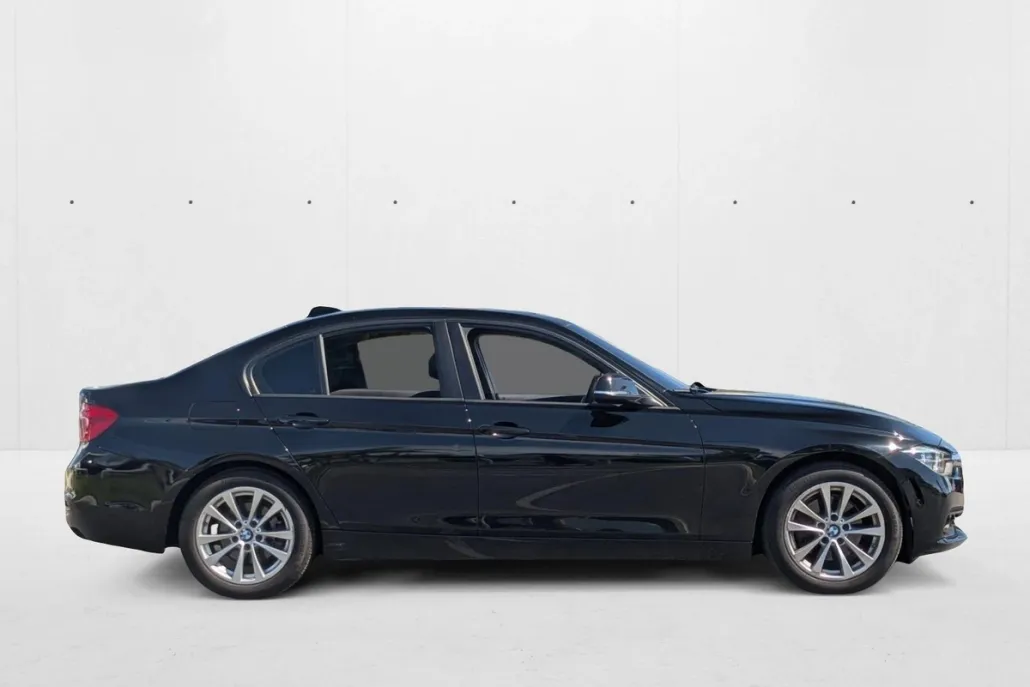 2018 Bmw 320i Sedan photo 1