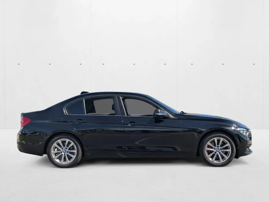 2018 Bmw 320i Sedan photo 1