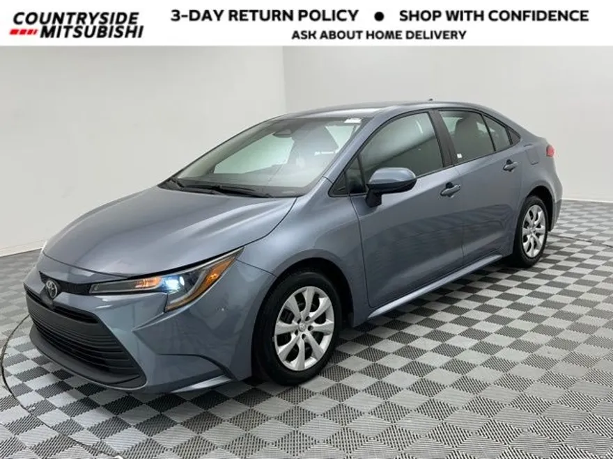 2024 Toyota Corolla LE photo 1