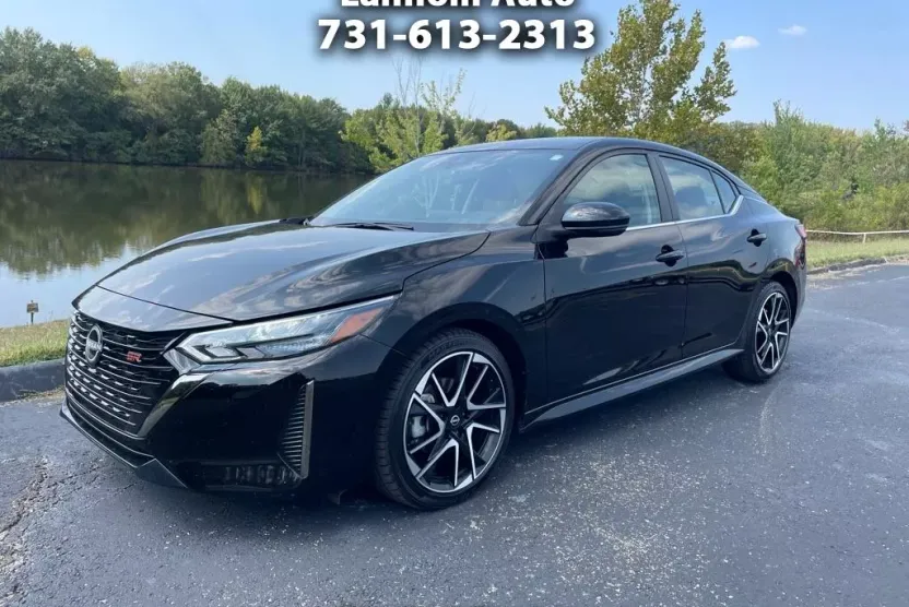 2024 Nissan Sentra SR photo 1