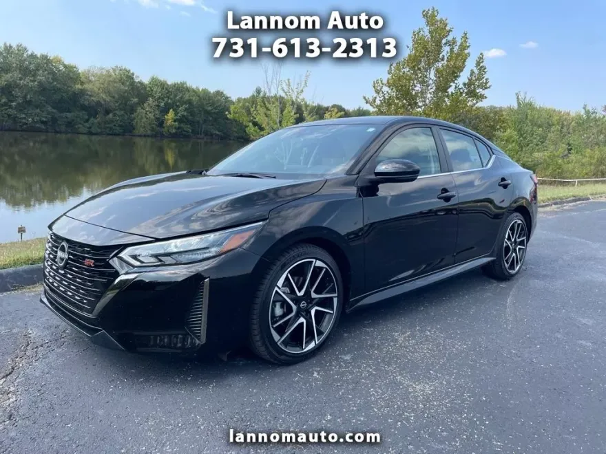 2024 Nissan Sentra SR photo 1