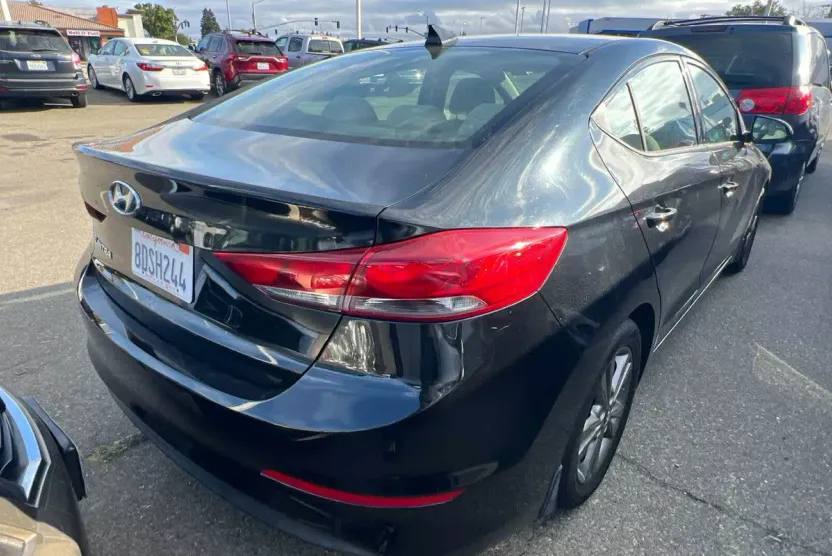 2018 Hyundai Elantra Value Edition photo 1