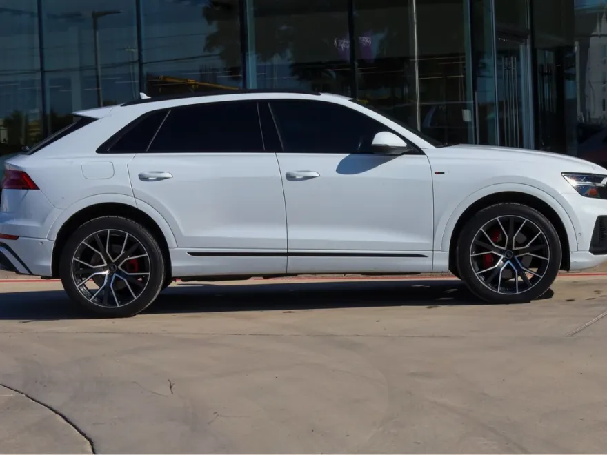 2019 Audi Q8 line Premium Plus photo 1