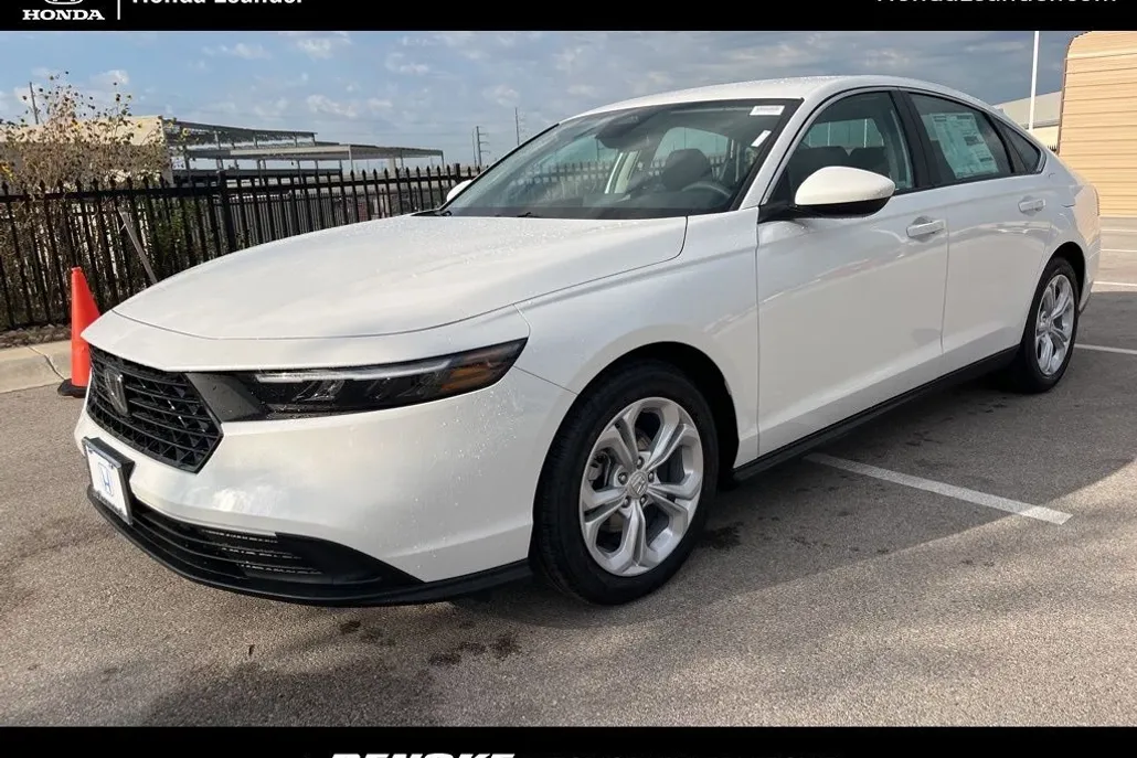 2025 Honda Accord LX photo 1