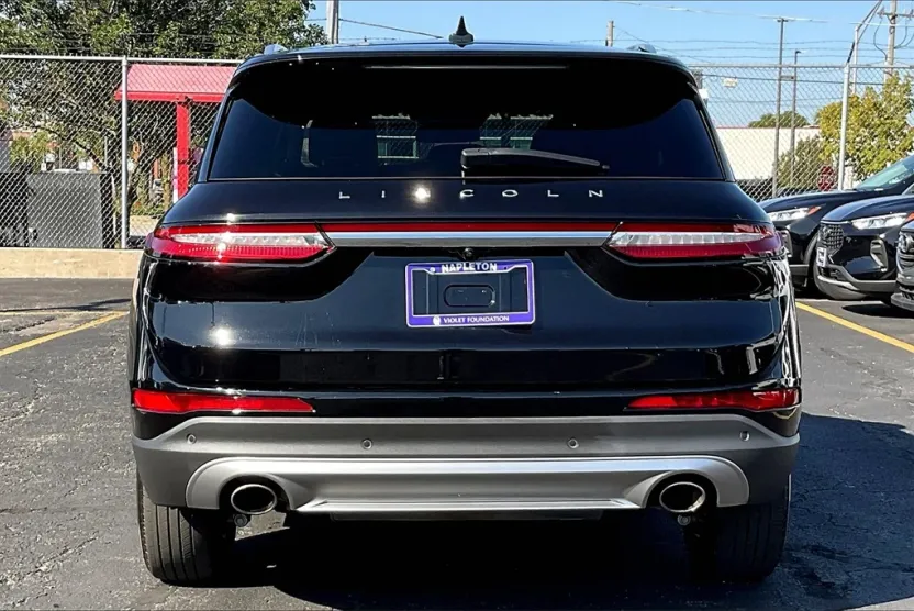 2022 Lincoln Corsair Standard photo 1