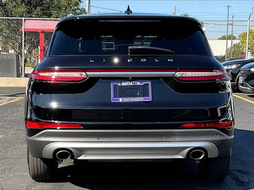 2022 Lincoln Corsair Standard photo 1