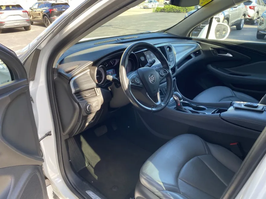2020 Buick Envision Essence photo 1