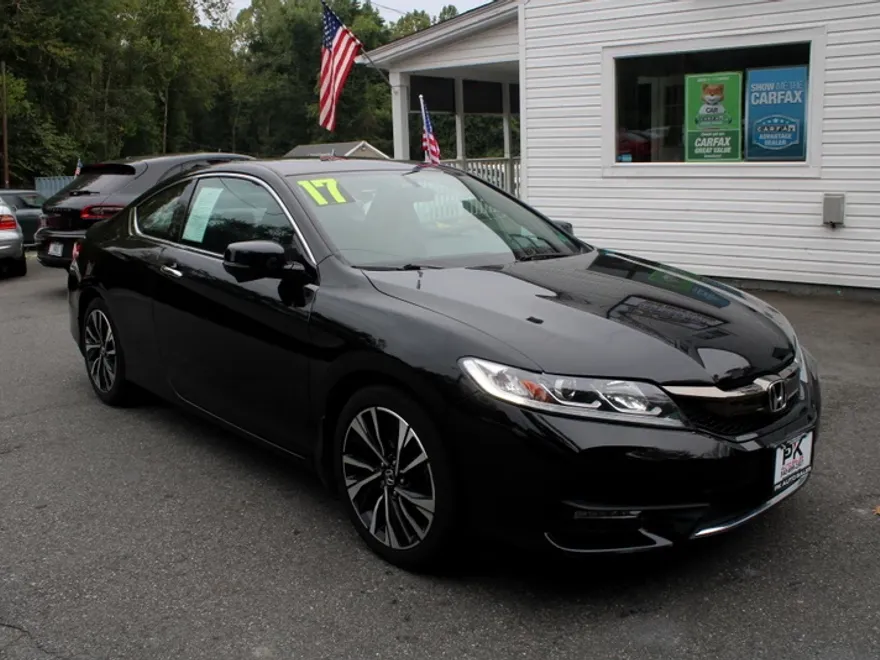 2017 Honda Accord EX-L V6 photo 1