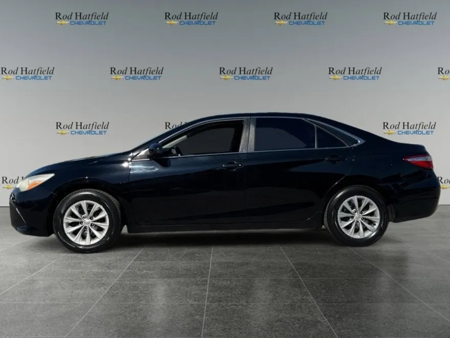 2015 Toyota Camry XLE photo 1