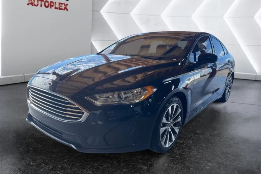 2020 Ford Fusion SE photo 1