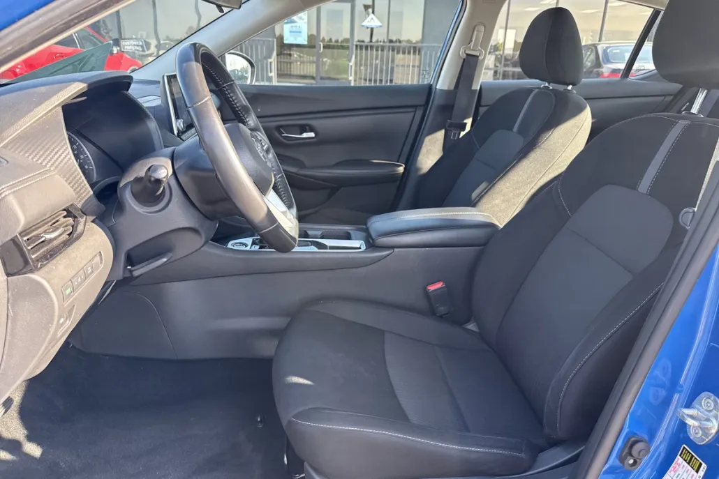 2022 Nissan Sentra SV photo 1