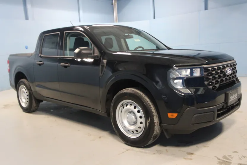2025 Ford Maverick XL photo 1