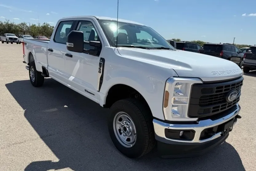 2026 Ford F-350 XL photo 1