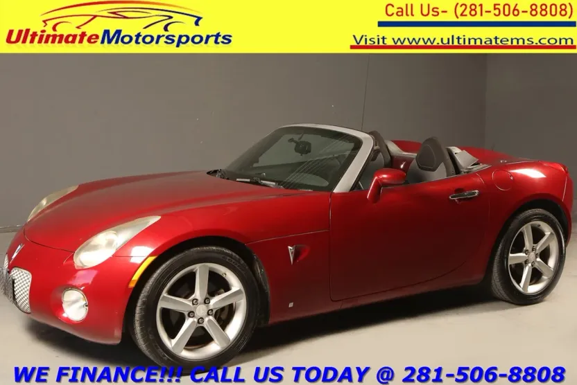 2009 Pontiac Solstice Convertible photo 1