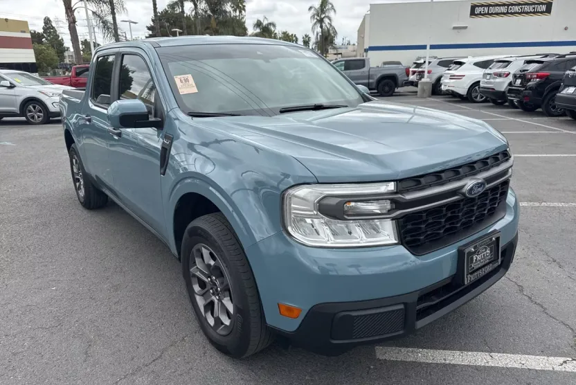 2022 Ford Maverick XLT photo 1