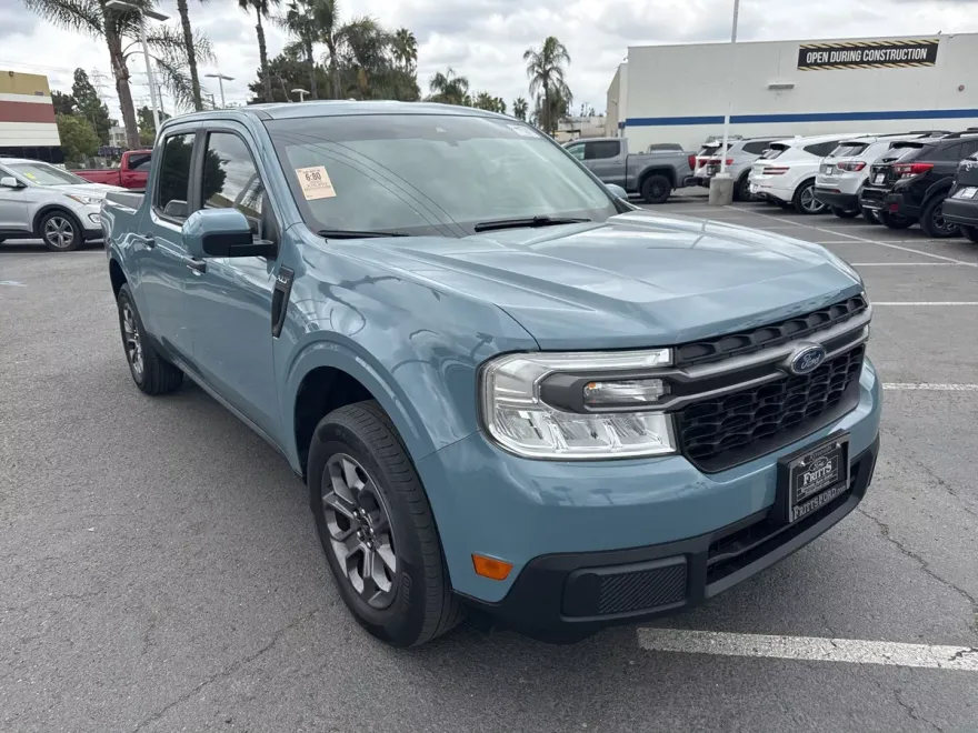 2022 Ford Maverick XLT photo 1