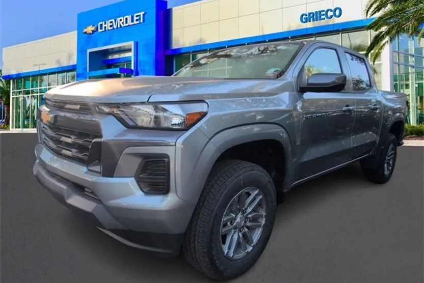 2026 Chevrolet Colorado LT photo 1