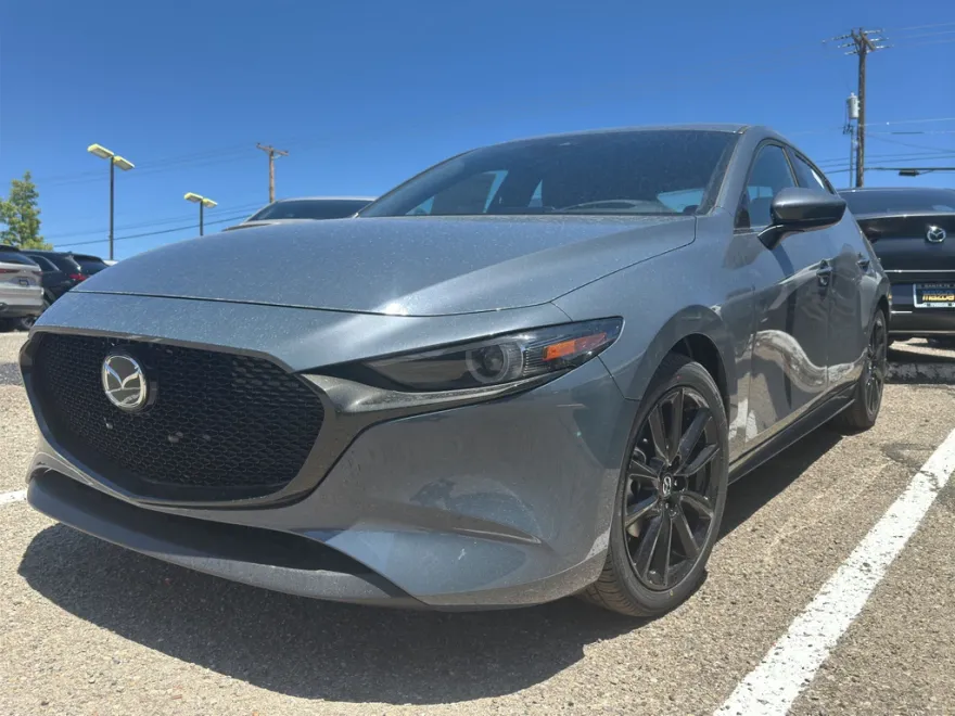 2025 Mazda Mazda3 Hatchback 2.5 s Premium photo 1