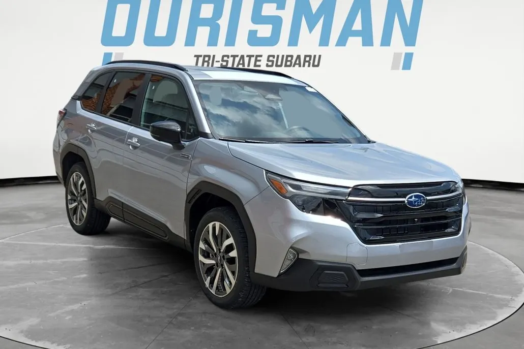 2025 Subaru Forester Touring photo 1