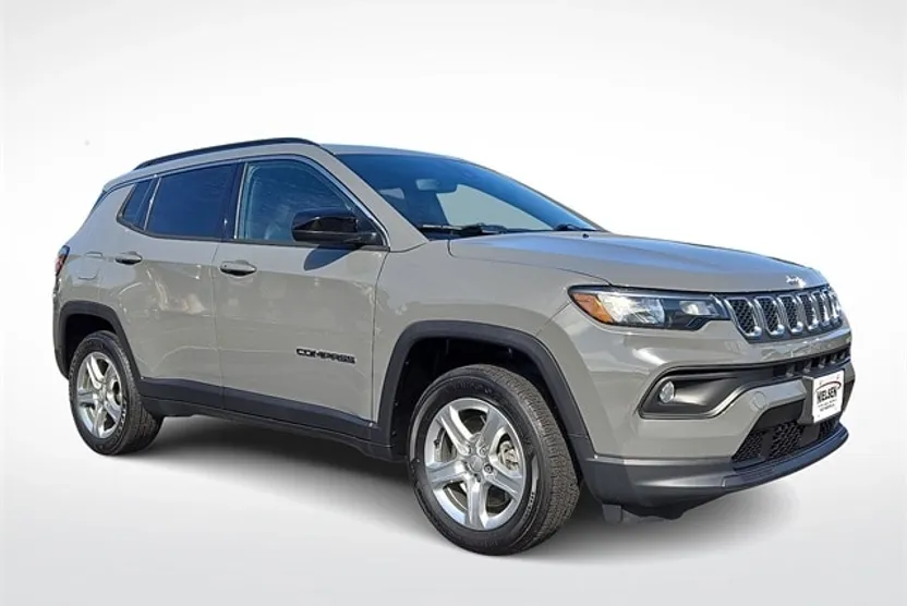 2023 Jeep Compass Latitude photo 1
