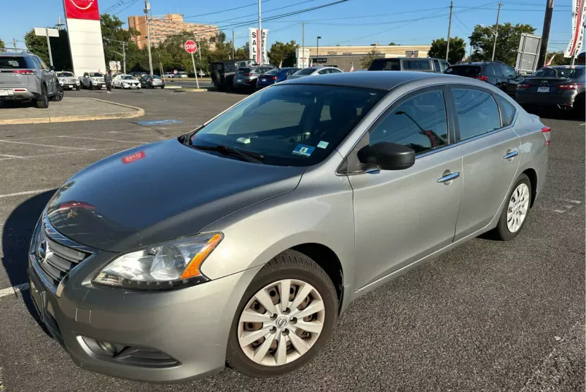 2014 Nissan Sentra SV photo 1