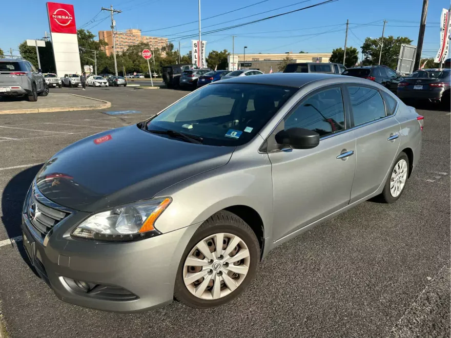 2014 Nissan Sentra SV photo 1