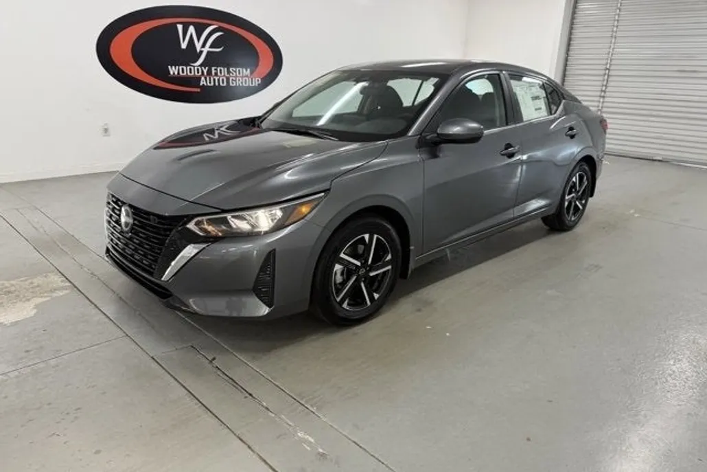 2025 Nissan Sentra SV photo 1