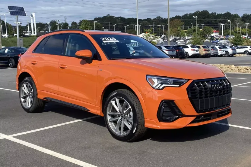 2025 Audi Q3 S line Premium 45 TFSI photo 1