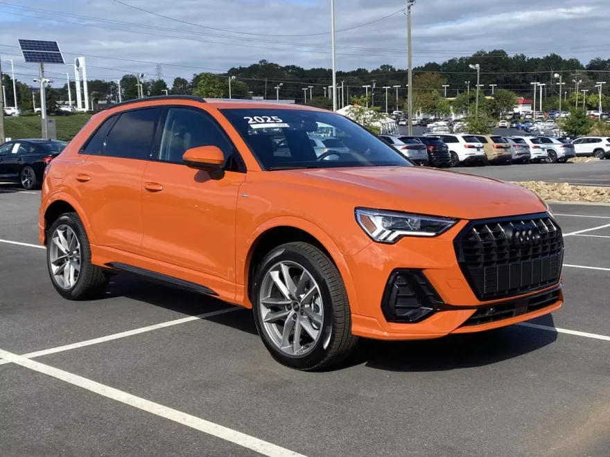 2025 Audi Q3 S line Premium 45 TFSI photo 1