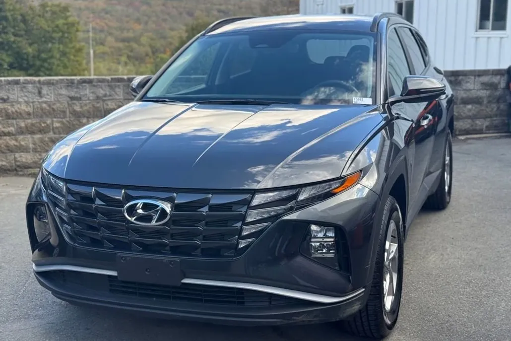 2022 Hyundai Tucson SEL photo 1