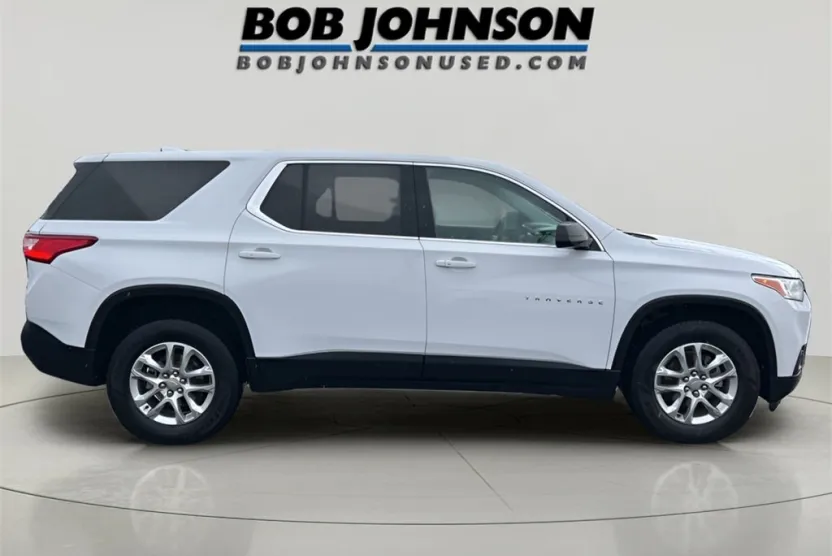 2019 Chevrolet Traverse LS photo 1