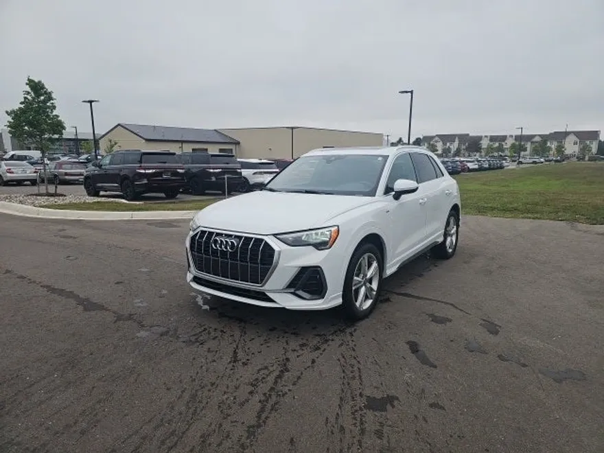 2020 Audi Q3 Premium S line photo 1