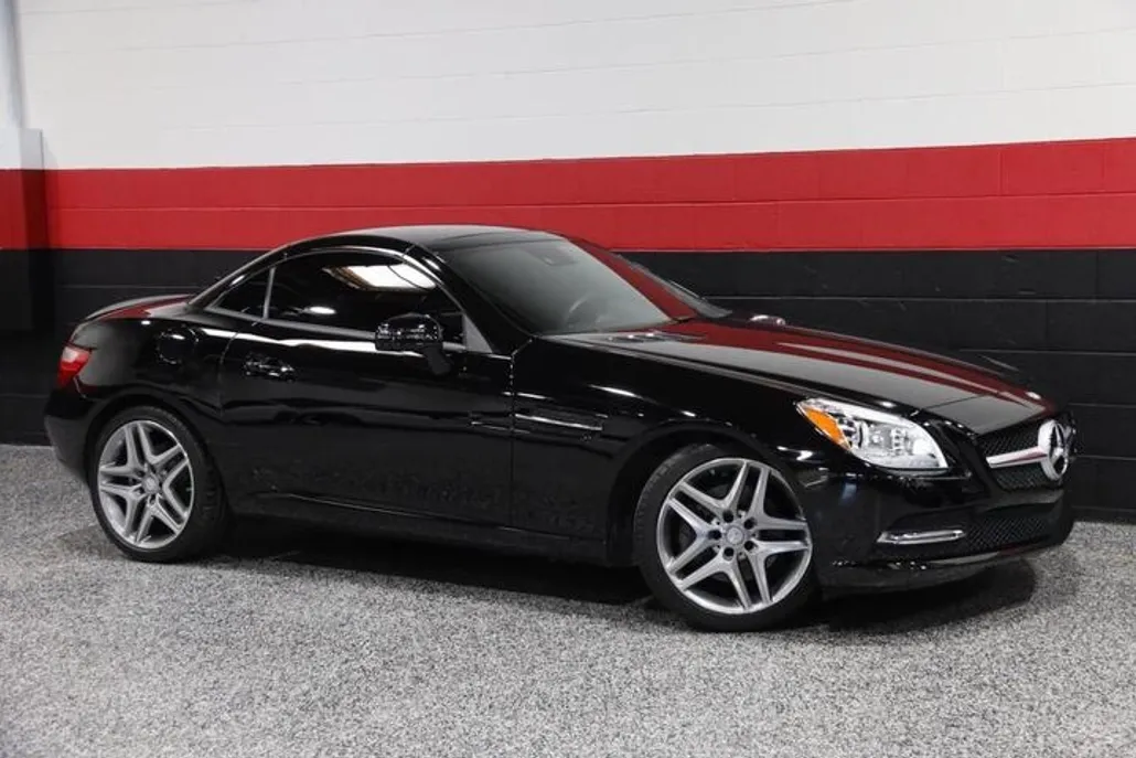 2016 Mercedes Benz SLK 300 photo 1
