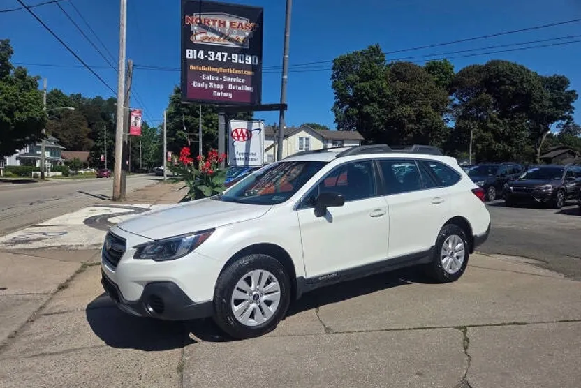 2018 Subaru Outback 2.5i Base photo 1