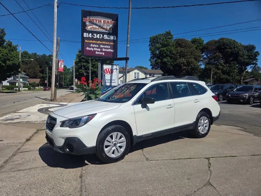 2018 Subaru Outback 2.5i Base photo 1
