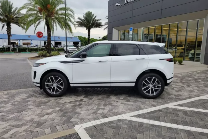 2026 Land Rover Range Rover Evoque S photo 1