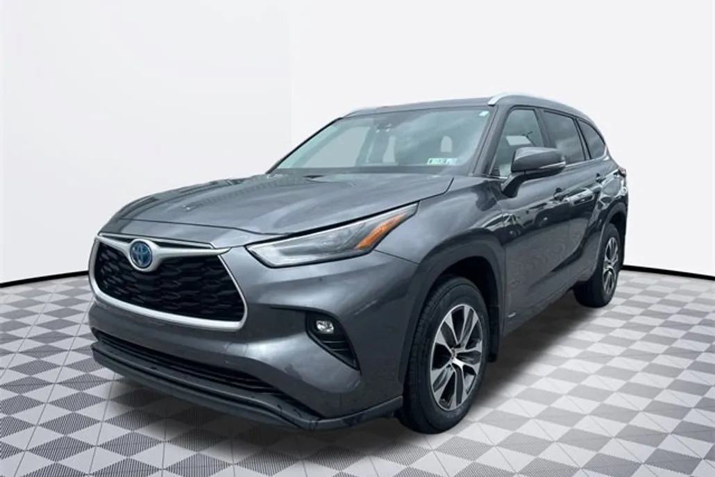 2023 Toyota Highlander Hybrid XLE photo 1