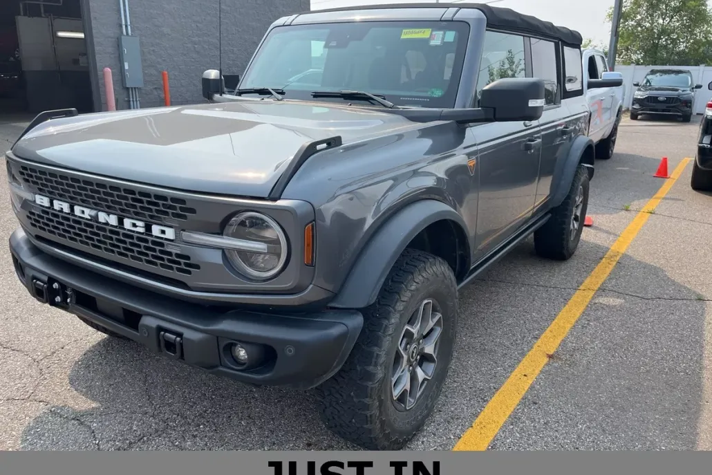 2022 Ford Bronco Badlands photo 1