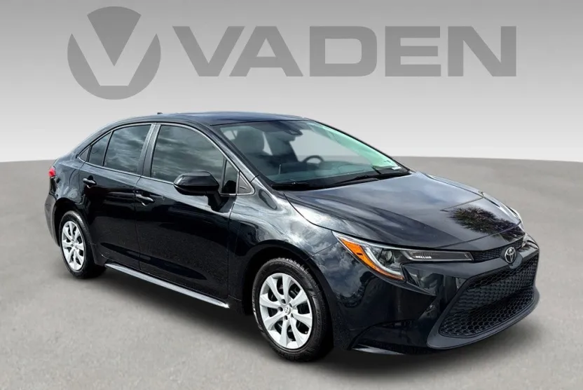 2020 Toyota Corolla LE photo 1